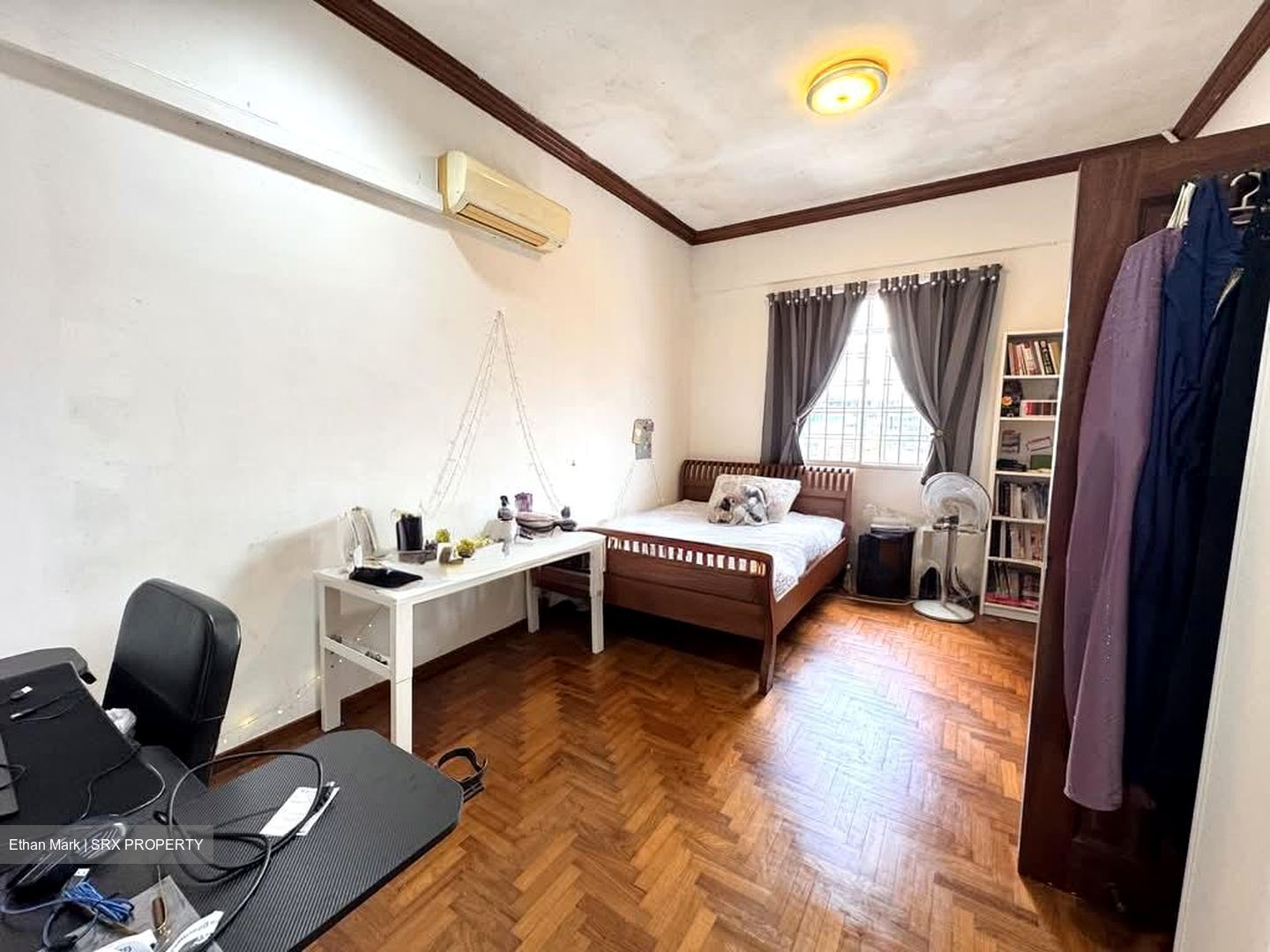 Flora Road (D17), Terrace #551933171